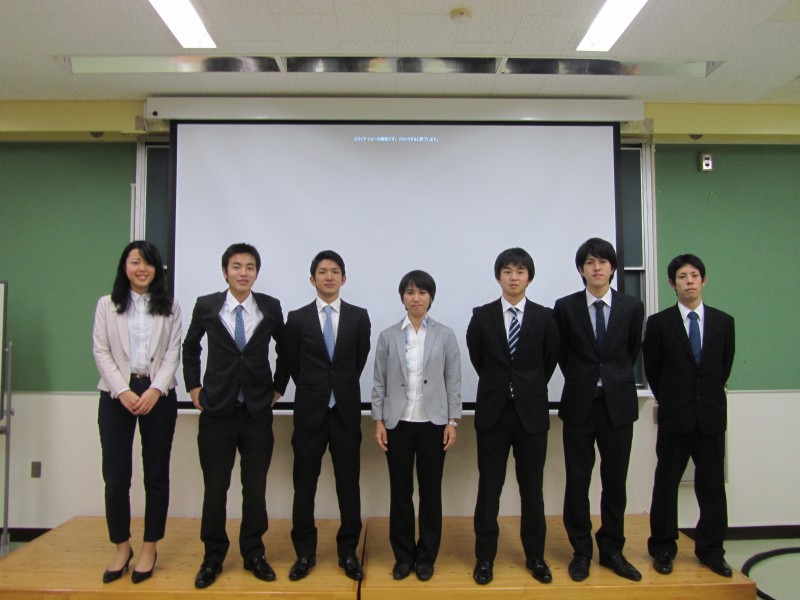 発表者のみなさん 農林経済学コースなので、森林経済の学生も一緒です。